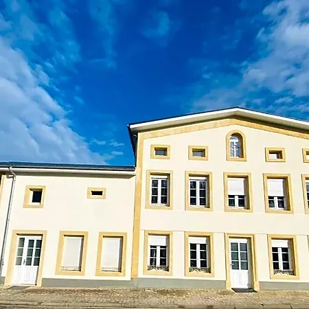Maison De Malbrouck Bed & Breakfast
